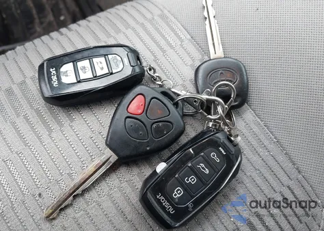 2011 Toyota Rav4 z USA, uszkodzony, nr VIN 2T3BF4DV6BW097448